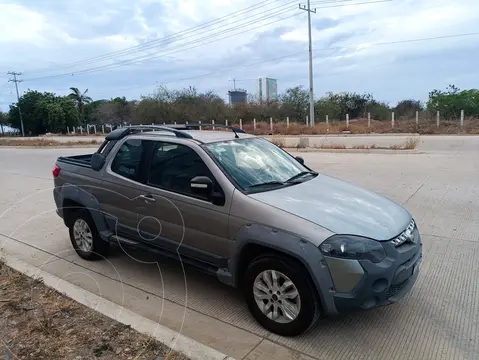 RAM 700 Club Cab Adventure Apple Car Play Android Auto usado (2018) color Gris precio $200,000