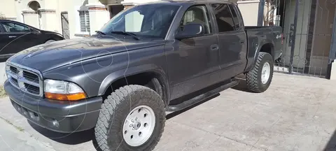 RAM Dakota 4.7L SLT 4x4 Quad Cab usado (2004) color Gris precio $135,000