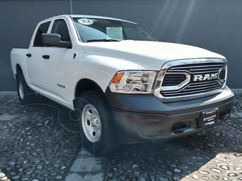 RAM SLT 1500 Crew Cab 4x4 V8 usado (2022) color Blanco precio $601,596