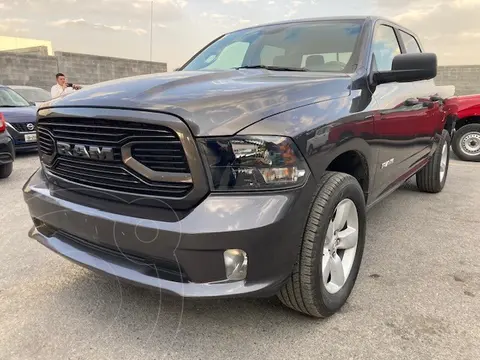 RAM 1500 Classic Crew Cab 4x4 V8 usado (2021) color Granito precio $679,900