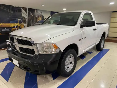 RAM ST 2500 Regular Cab Hemi Sport 4x2 usado (2014) color Blanco precio $260,000