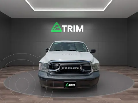 RAM ST 1500 Regular Cab 3.6L 4x4 Aut 8 usado (2019) color Blanco precio $323,400