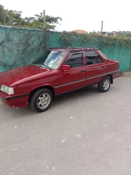 Renault 9 Maximo usado (1996) color Rojo precio $10.500.000