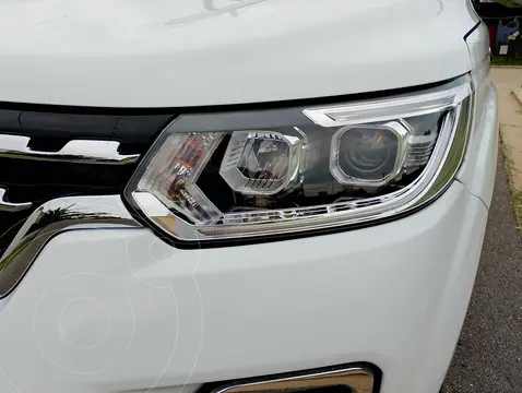 Renault Alaskan Iconic 4x4 Aut usado (2024) color Blanco precio $44.000.000