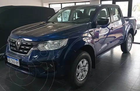 Renault Alaskan Emotion 4x2 usado (2023) color Azul Cosmos precio $17.900.000