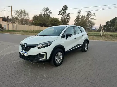 Renault Captur Life usado (2020) color Blanco financiado en cuotas(anticipo $3.000.000 cuotas desde $350.000)