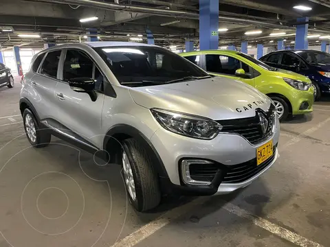 Renault Captur 2.0L Zen usado (2020) color Plata financiado en cuotas(anticipo $9.000.000 cuotas desde $1.450.000)