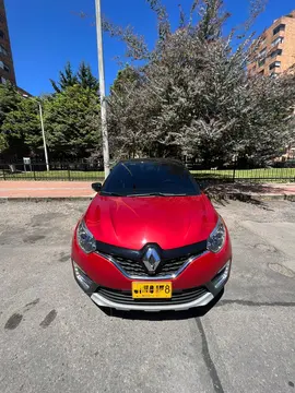 Renault Captur 2.0L Bose usado (2022) color Rojo precio $95.000.000