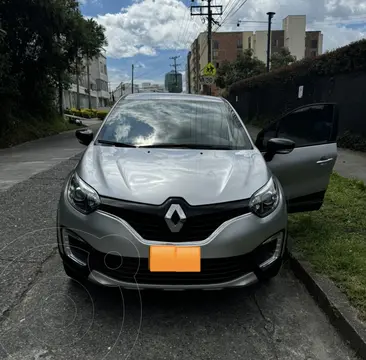 Renault Captur 2.0L Zen usado (2022) color Plata precio $80.000.000