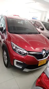 Renault Captur 2.0L Zen usado (2019) color Rojo financiado en cuotas(cuota inicial $7.990.000 cuotas desde $1.600.000)