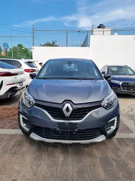 Renault Captur Iconic Aut usado (2018) color Gris Metalico financiado en mensualidades(enganche $70,000 mensualidades desde $5,600)