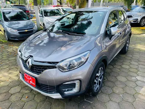 Renault Captur Bose usado (2020) color Plata financiado en mensualidades(enganche $67,188 mensualidades desde $5,968)