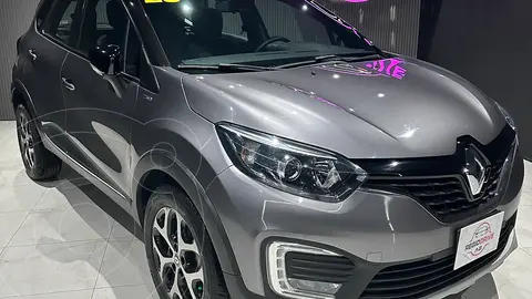 Renault Captur Bose usado (2020) color Gris Metalico financiado en mensualidades(enganche $59,980 mensualidades desde $7,650)