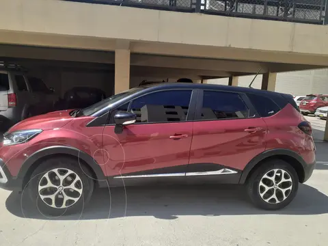 Renault Captur 2.0L Intens 4x2 Aut usado (2022) color Rojo Fuego precio u$s15,000
