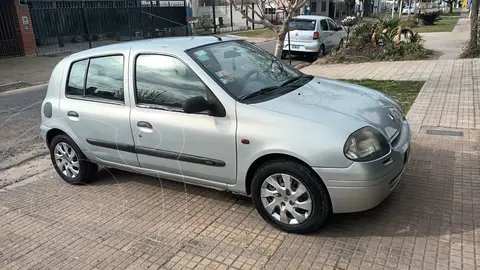 Renault Clio 5P 1.9 2 Bic RN DSL usado (2000) color Gris precio $5.000.000
