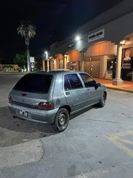 Renault Clio 5P RN usado (1997) color Gris precio $3.800.000