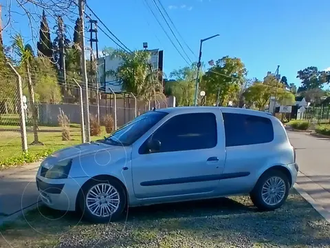 Renault Clio 3P 1.2 Authentique usado (2004) color Gris precio $5.500.000