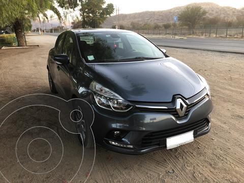 Renault Clio 1.2 Expression usado (2019) color Gris precio $10.300.000