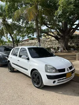 Renault Clio 1.6L Aut usado (2011) color Blanco precio $20.000.000