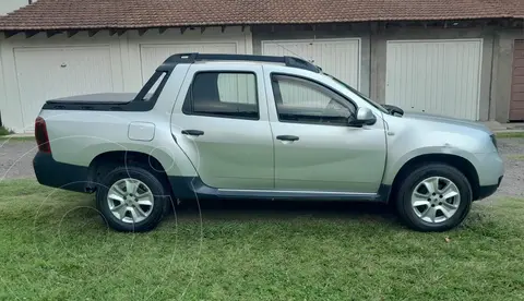Renault Duster Oroch Dynamique 2.0 usado (2016) color Gris precio $19.900.000