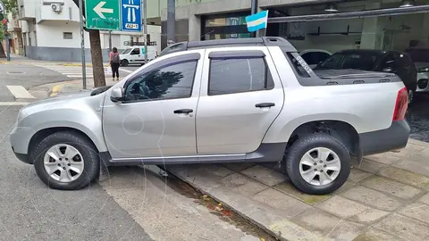 Renault Duster Oroch Dynamique 2.0 usado (2016) color Gris Estrella financiado en cuotas(anticipo $1.200.000 cuotas desde $240.000)