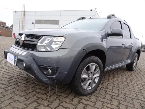 foto Renault Duster Oroch Outsider Plus 2.0 4x4 usado (2019) color Gris Acero precio $23.200.000