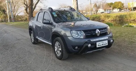 Renault Duster Oroch Outsider Plus 2.0 usado (2018) color Gris precio u$s16.500