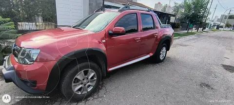 Renault Duster Oroch Outsider Plus 2.0 usado (2017) color Rojo precio $18.500.000