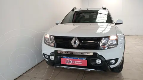Renault Duster Oroch Outsider Plus 2.0 usado (2018) color Blanco Glaciar financiado en cuotas(anticipo $8.200.000 cuotas desde $256.250)