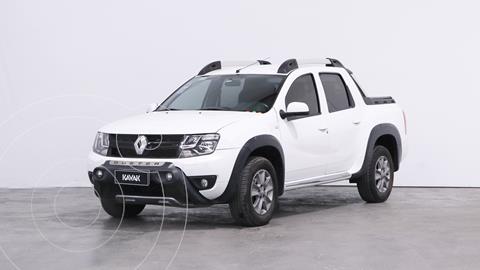 foto Renault Duster Oroch Outsider Plus 2.0 usado (2016) color Blanco Glaciar precio $2.310.000