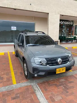 Renault Duster Oroch Intens 4x4 usado (2023) color Gris Acero precio $85.000.000