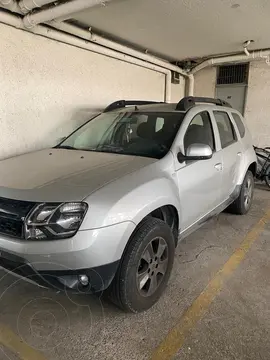 Renault Duster 4x2 Expression usado (2018) color Plata precio $7.900.000