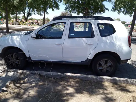 Renault Duster 2.0L Zen Tech 4x2 usado (2019) color Blanco precio $10.000.000