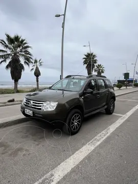 Renault Duster 4x2 Expression usado (2016) color Verde Amazonia precio $5.980.000