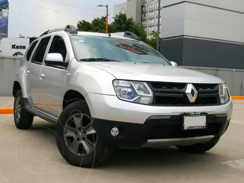 Renault Duster Dynamique Aut Pack usado (2017) color plateado precio $195,000