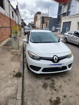 Renault Fluence Dynamique 1.6 Pack usado (2016) color Blanco precio $14.000.000