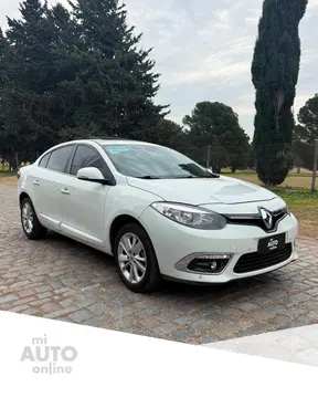 Renault Fluence Privilege 2.0 Aut usado (2017) color Blanco precio $17.500.000