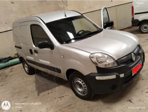 foto Renault Kangoo Express 2 1.5 Diésel Confort 1P usado (2017) color Plata precio $6.000.000