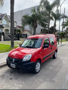 Renault Kangoo Express 2 1.6 Confort 2P 5 Pas usado (2015) color Rojo financiado en cuotas(anticipo $9.000.000 cuotas desde $185.000)