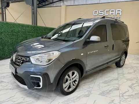 Renault Kangoo Stepway 1.6 dCi usado (2022) color Gris Acero precio $25.900.000