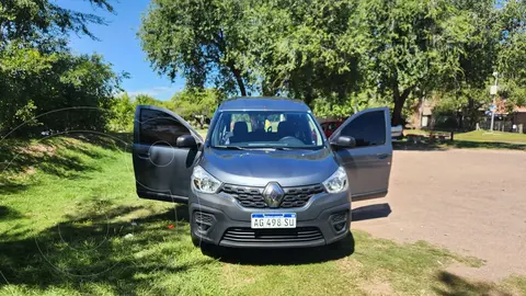 Renault Kangoo Stepway 1.6 SCe usado (2024) color Gris Cuarzo financiado en cuotas(anticipo $4.999.999)