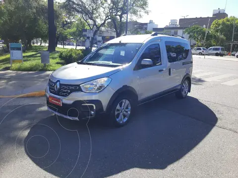 Renault Kangoo Stepway 1.6 dCi usado (2021) color Gris Estrella precio $25.500.000