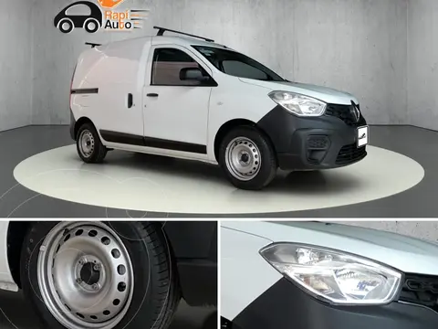 Renault Kangoo Intens usado (2023) color Blanco precio $212,800
