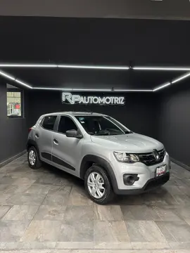 Renault Kwid Intens usado (2020) color Gris Estrella financiado en mensualidades(enganche $27,800 mensualidades desde $3,900)