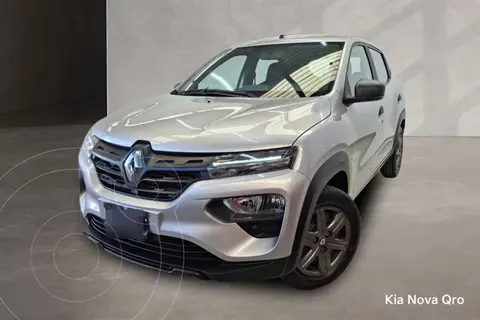 Renault Kwid Intens usado (2025) color Plata financiado en mensualidades(enganche $55,862 mensualidades desde $4,795)