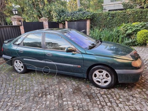 foto Renault Laguna RXT V6 usado (2000) color Verde precio $490.000