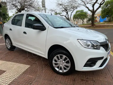 Renault Logan 1.6 Life usado (2024) color Blanco precio $22.949.990