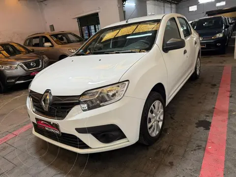 Renault Logan 1.6 Life usado (2022) color Blanco precio u$s15.500