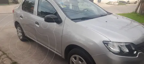 Renault Logan 1.6 Authentique Plus usado (2017) color Gris Acero precio $16.000.000