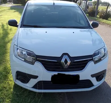 Renault Logan 1.6 Life usado (2021) color Blanco precio $21.000.000